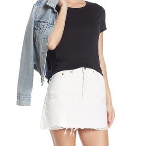 NWT Levi’s white denim skirt!